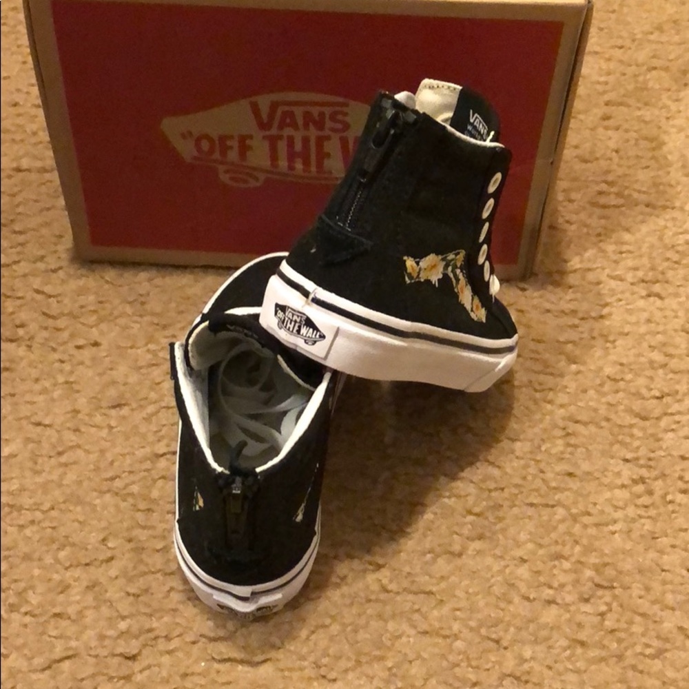 Daisy Sk8Hi Zip Vans - Picture 3 of 4